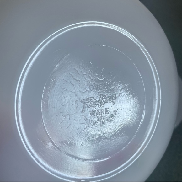 Fire-King Tulips Vintage Saucers - Picture 8 of 9